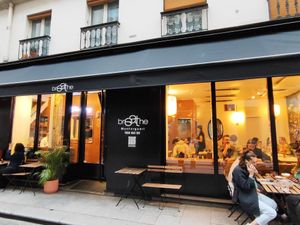  at brEAThe Restaurant | Sushi végétal à Paris in Paris