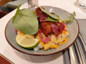 Donburi at brEAThe Restaurant | Sushi végétal à Paris in Paris