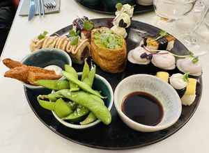   at brEAThe Restaurant | Sushi végétal à Paris in Paris