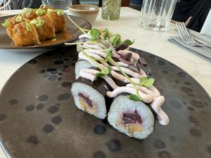   at brEAThe Restaurant | Sushi végétal à Paris in Paris