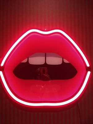 Decor in the bathroom at brEAThe Restaurant | Sushi végétal à Paris in Paris