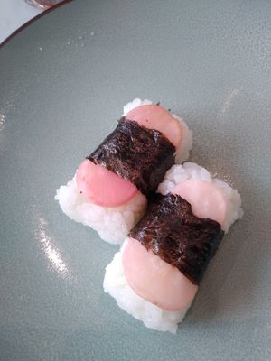 Vegan sushi at brEAThe Restaurant | Sushi végétal à Paris in Paris