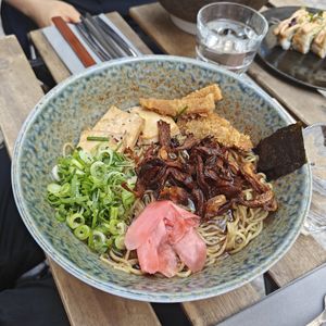 Medium ramen at brEAThe Restaurant | Sushi végétal à Paris in Paris