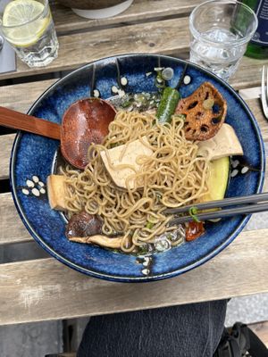 Hot ramen  at brEAThe Restaurant | Sushi végétal à Paris in Paris