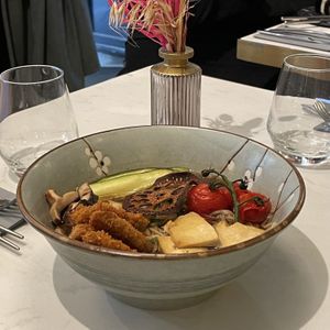   at brEAThe Restaurant | Sushi végétal à Paris in Paris