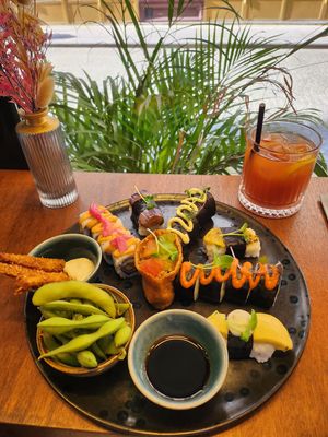  at brEAThe Restaurant | Sushi végétal à Paris in Paris