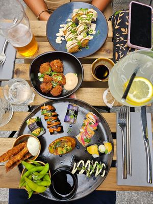  at brEAThe Restaurant | Sushi végétal à Paris in Paris