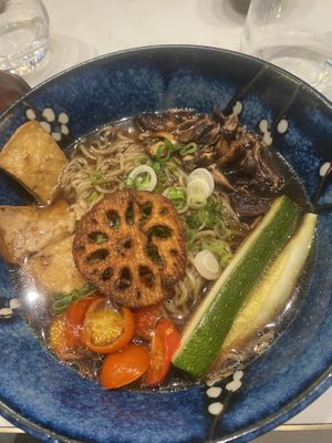   at brEAThe Restaurant | Sushi végétal à Paris in Paris