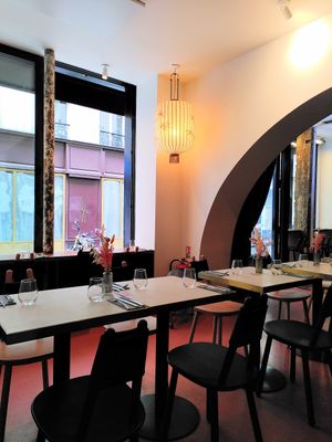 Interior at brEAThe Restaurant | Sushi végétal à Paris in Paris