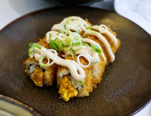 Crispy Shichimi at brEAThe Restaurant | Sushi végétal à Paris in Paris