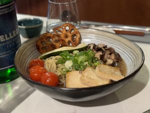   at brEAThe Restaurant | Sushi végétal à Paris in Paris