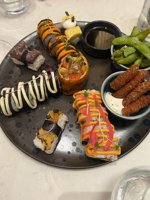   at brEAThe Restaurant | Sushi végétal à Paris in Paris