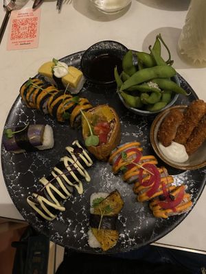   at brEAThe Restaurant | Sushi végétal à Paris in Paris