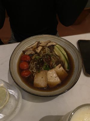   at brEAThe Restaurant | Sushi végétal à Paris in Paris