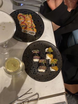   at brEAThe Restaurant | Sushi végétal à Paris in Paris