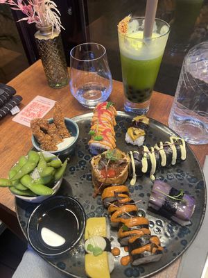   at brEAThe Restaurant | Sushi végétal à Paris in Paris