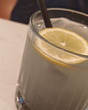 Violet limonade at brEAThe Restaurant | Sushi végétal à Paris in Paris