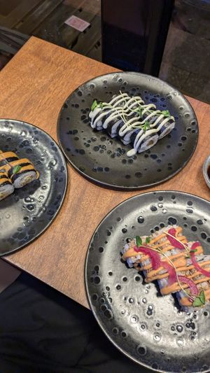  at brEAThe Restaurant | Sushi végétal à Paris in Paris