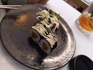 Sushi at brEAThe Restaurant | Sushi végétal à Paris in Paris
