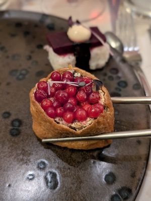  at brEAThe Restaurant | Sushi végétal à Paris in Paris