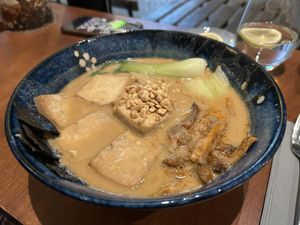   at brEAThe Restaurant | Sushi végétal à Paris in Paris