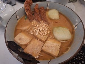  at brEAThe Restaurant | Sushi végétal à Paris in Paris