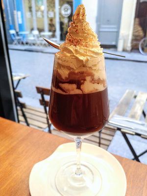 Chocolat viennois at brEAThe Restaurant | Sushi végétal à Paris in Paris