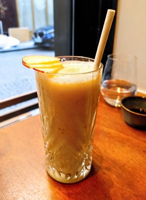 Milkshakaponk (mocktail) at brEAThe Restaurant | Sushi végétal à Paris in Paris