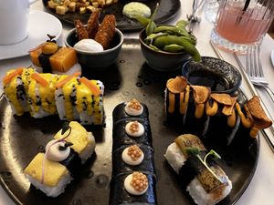   at brEAThe Restaurant | Sushi végétal à Paris in Paris