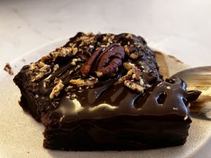   at brEAThe Restaurant | Sushi végétal à Paris in Paris