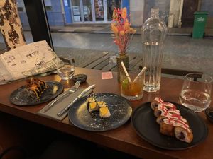  at brEAThe Restaurant | Sushi végétal à Paris in Paris