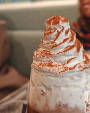 Viennese Chocolate  at brEAThe Restaurant | Sushi végétal à Paris in Paris