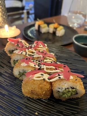 crispy shichimi with spinach filling  at brEAThe Restaurant | Sushi végétal à Paris in Paris