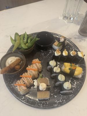   at brEAThe Restaurant | Sushi végétal à Paris in Paris