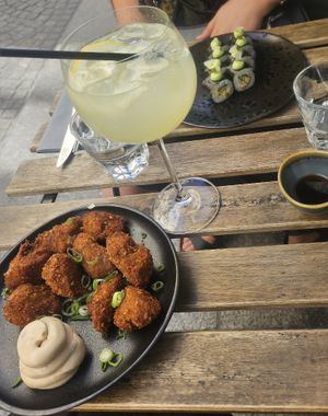  at brEAThe Restaurant | Sushi végétal à Paris in Paris