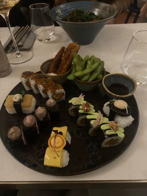   at brEAThe Restaurant | Sushi végétal à Paris in Paris