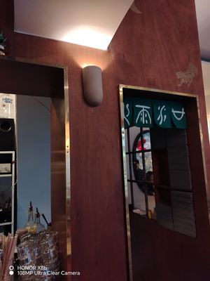  at brEAThe Restaurant | Sushi végétal à Paris in Paris