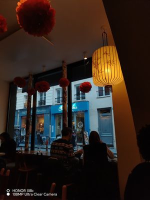  at brEAThe Restaurant | Sushi végétal à Paris in Paris