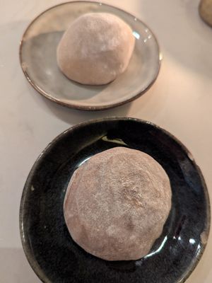 Ginger & anko mochi (top), pecan & cinnamon mochi (bottom) at brEAThe Restaurant | Sushi végétal à Paris in Paris