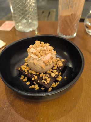  at brEAThe Restaurant | Sushi végétal à Paris in Paris