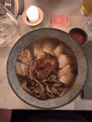  at brEAThe Restaurant | Sushi végétal à Paris in Paris