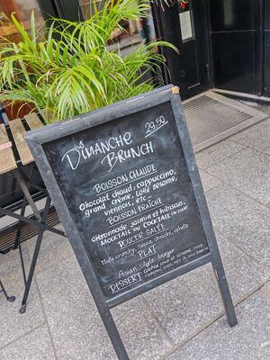 Brunch menu at brEAThe Restaurant | Sushi végétal à Paris in Paris