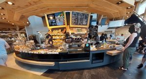 the counter at Paradieschen in Linsengericht