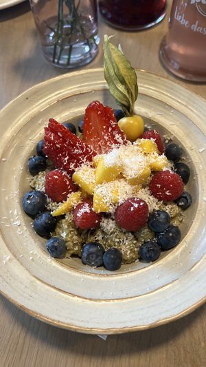 Matcha & coconut porridge  at Mae Aurel in Vienna