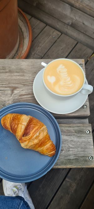 Absolute Empfehlung at Jonas Reindl Coffee Roaster - Cafe & Roastery in Vienna