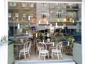  at Crème de la Crème in Vienna