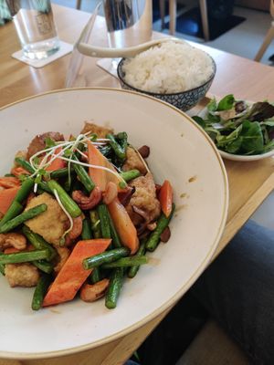 Veggie trio at LiuLiu in Vienna