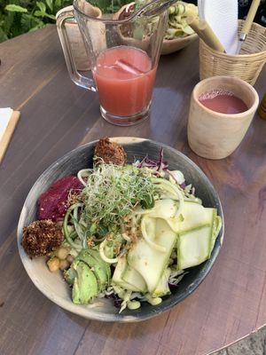 Bowl Garbanzos  at Aguacate Veggie Bar in San Cristobal De Las Casas
