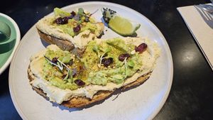 Tostado hummus & aguacate at Surry Hills Coffee in Mallorca