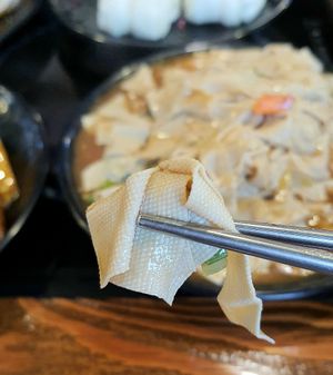 Chili Dried Tofu Stir-Fry - close-up at Haeolbin Deopbap - 하얼빈덮밥 in Seoul